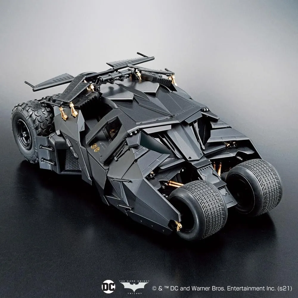 Bandai 1/35 The Dark Knight Trilogy Batmobile (Tumbler) [Batman Begins Ver.) Model Kit