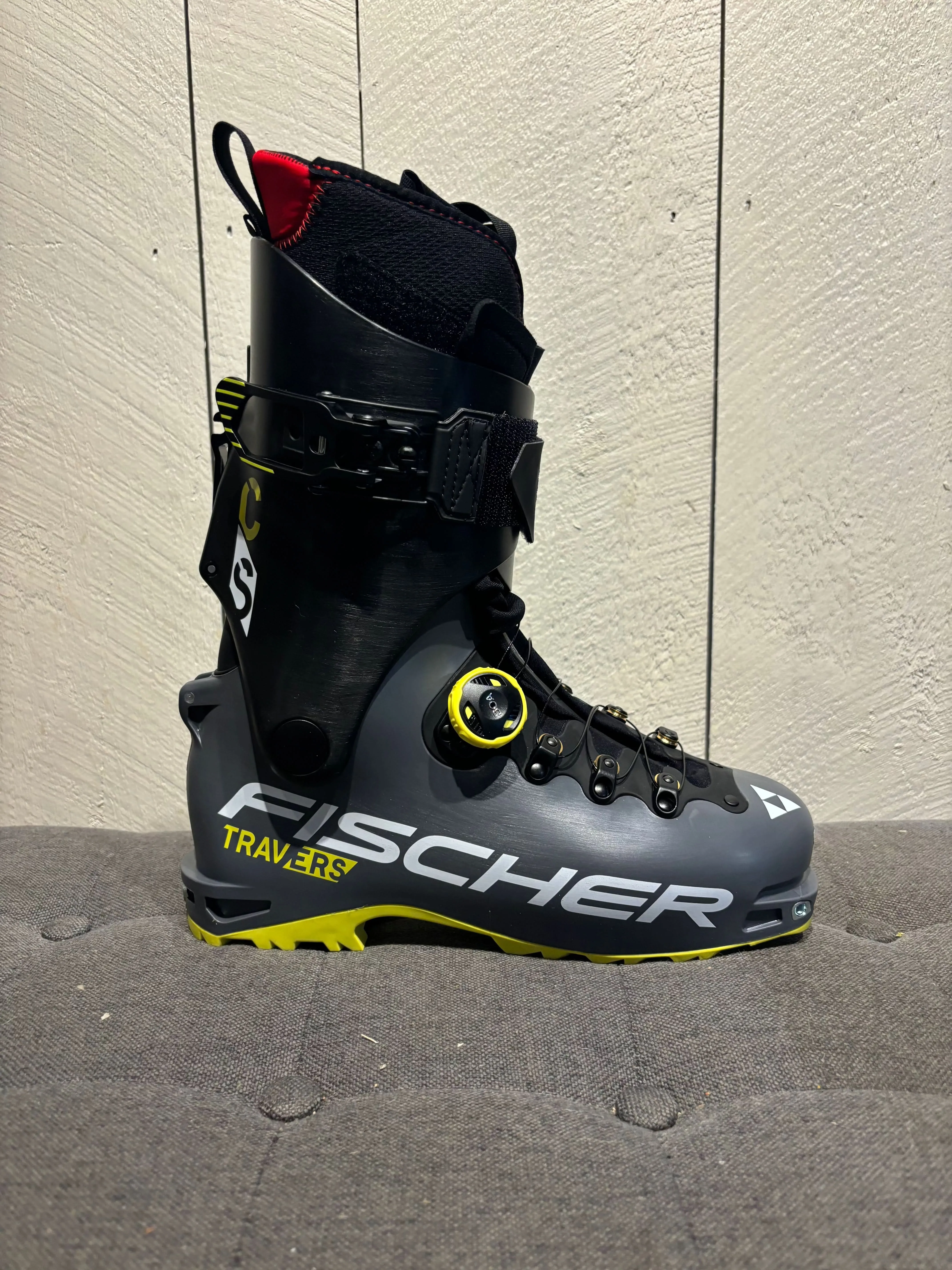 Fischer Travers CS Size 28.5 Upgraded Liner