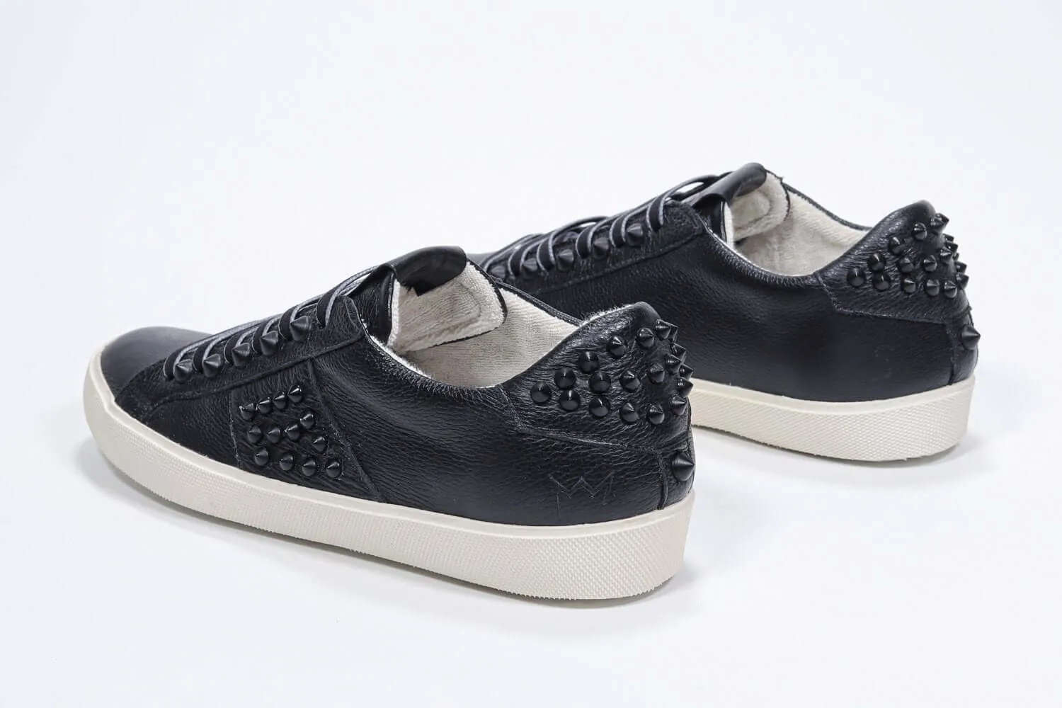 STUDLIGHT | All Black - Low Top - Men