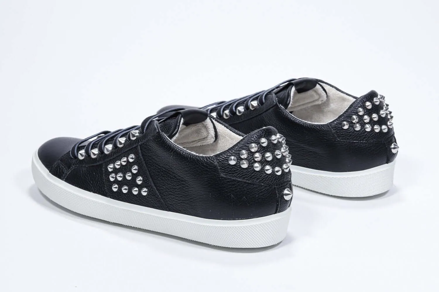 STUDLIGHT | Black - Low Top - Men